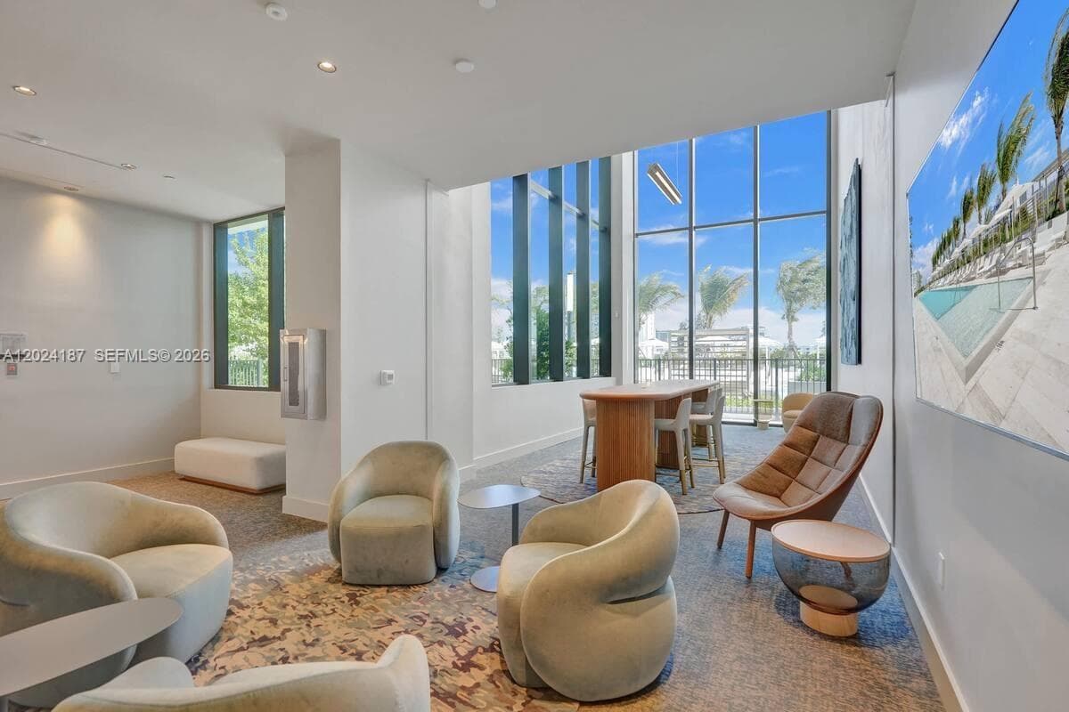 580 72 ST # 1804, Miami Beach, 34553 photo 3