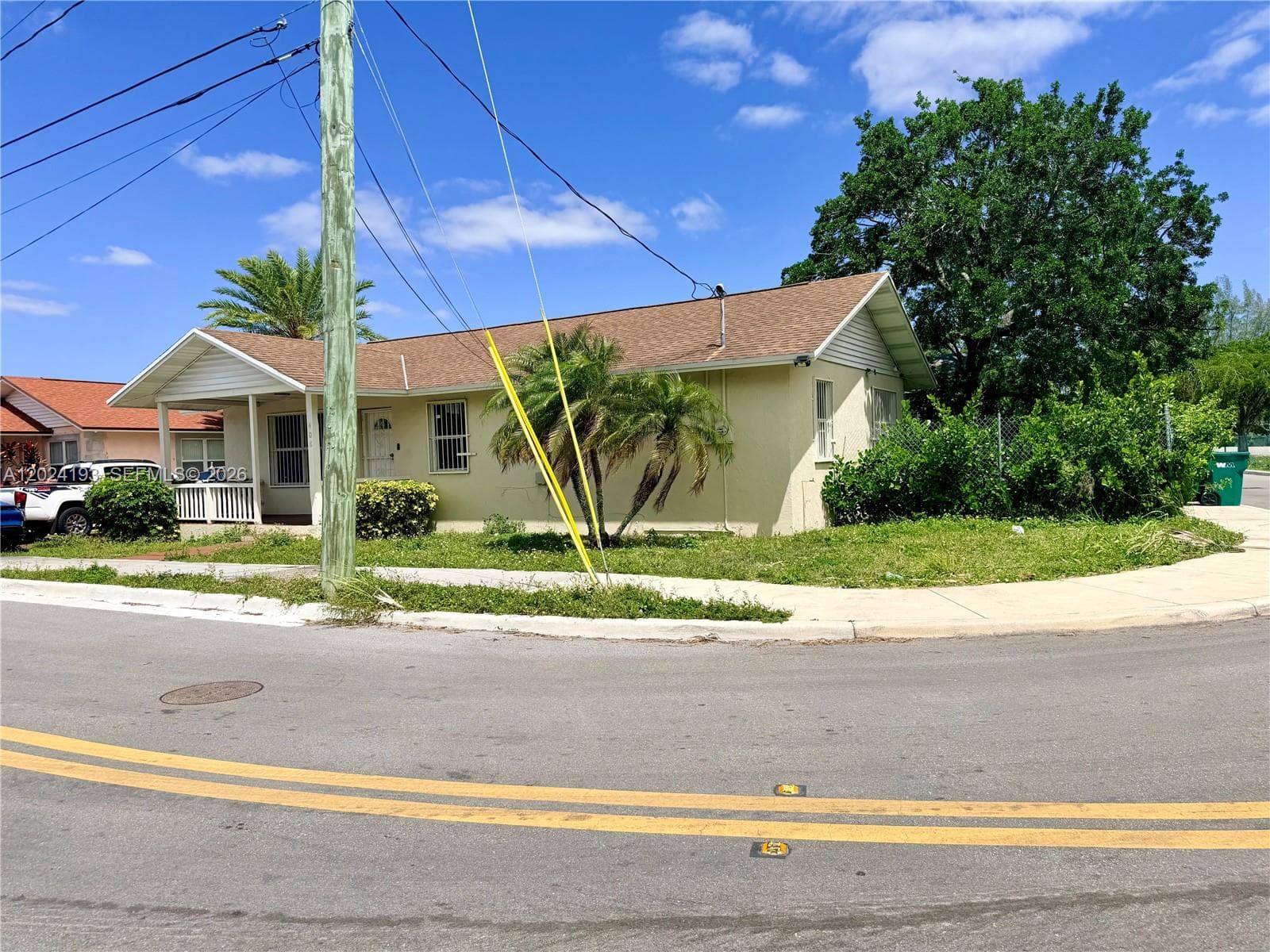 408 NW 12th St, Florida City, FL 33034 photo 2