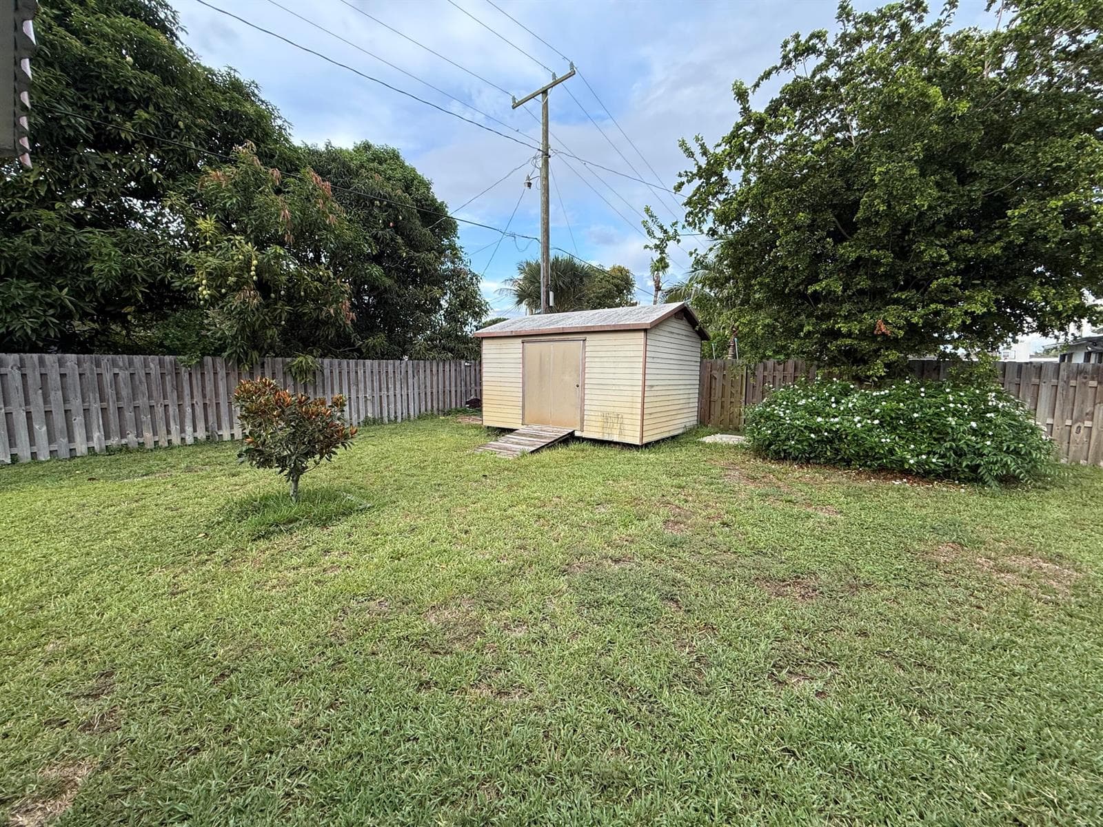 817 Elm Road, West Palm Beach, FL 33409 photo 4