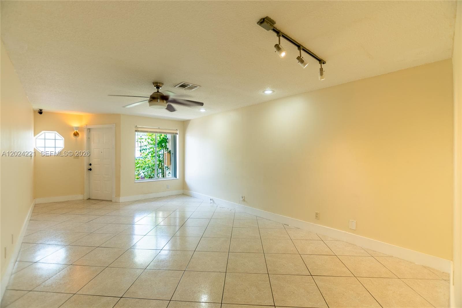 9803 NW 37th St, Sunrise, FL 33351 photo 5