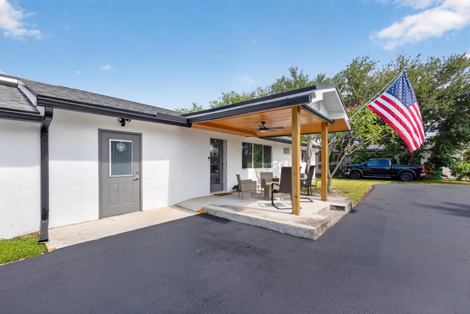 5500 West Place, Mangonia Park, FL 33407 photo 3