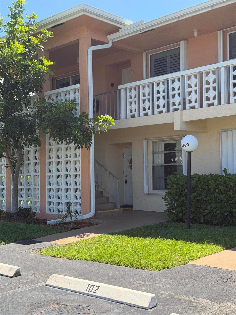 1360 NW 19th Terrace # 101, Delray Beach, FL 33445 photo 2