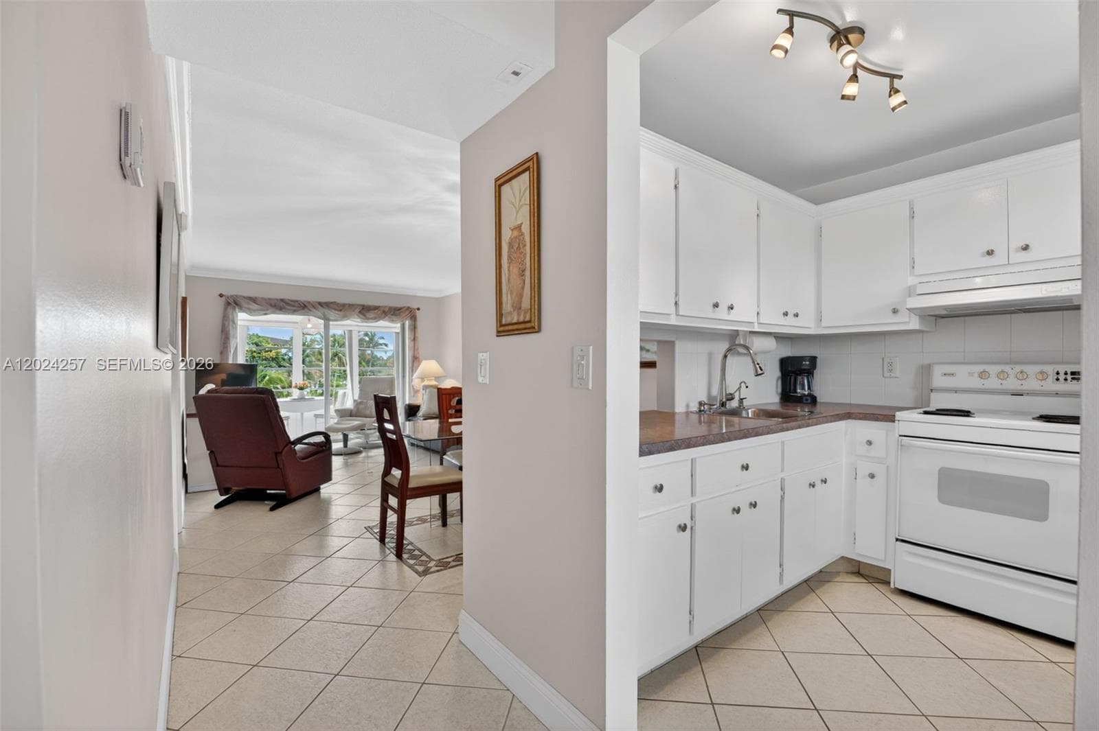 2800 NW 47th Ter # 303B, Lauderdale Lakes, FL 33313 photo 2