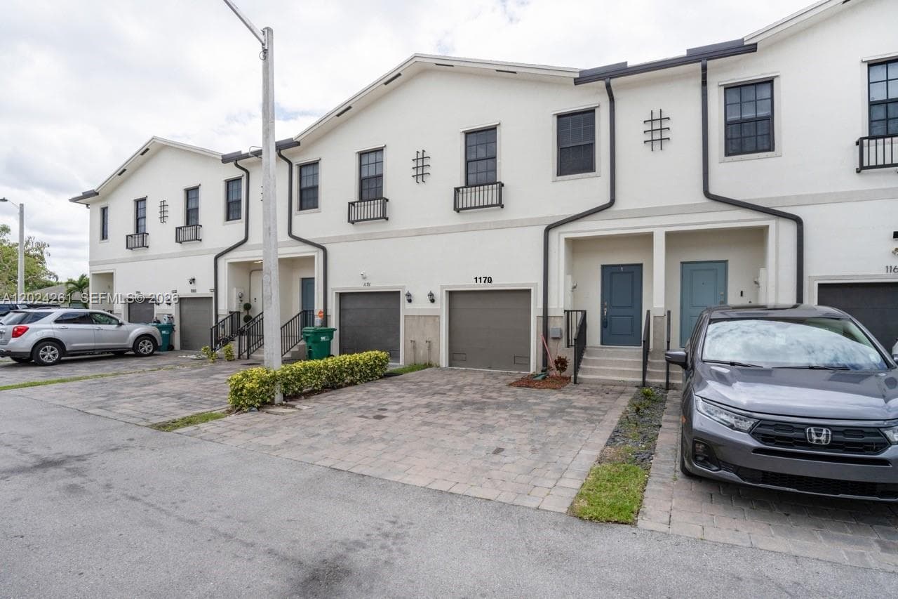 1170 SW 7th Ct # 1170, Florida City, FL 33034 photo 3