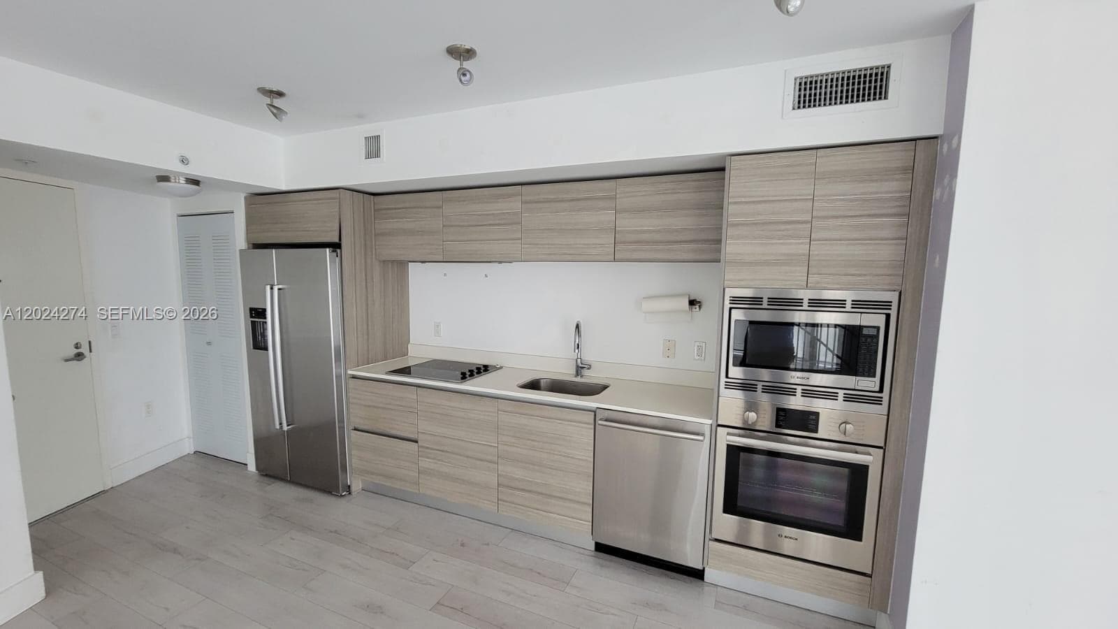 6620 INDIAN CREEK DR # 104, Miami Beach, FL 33141 photo 3