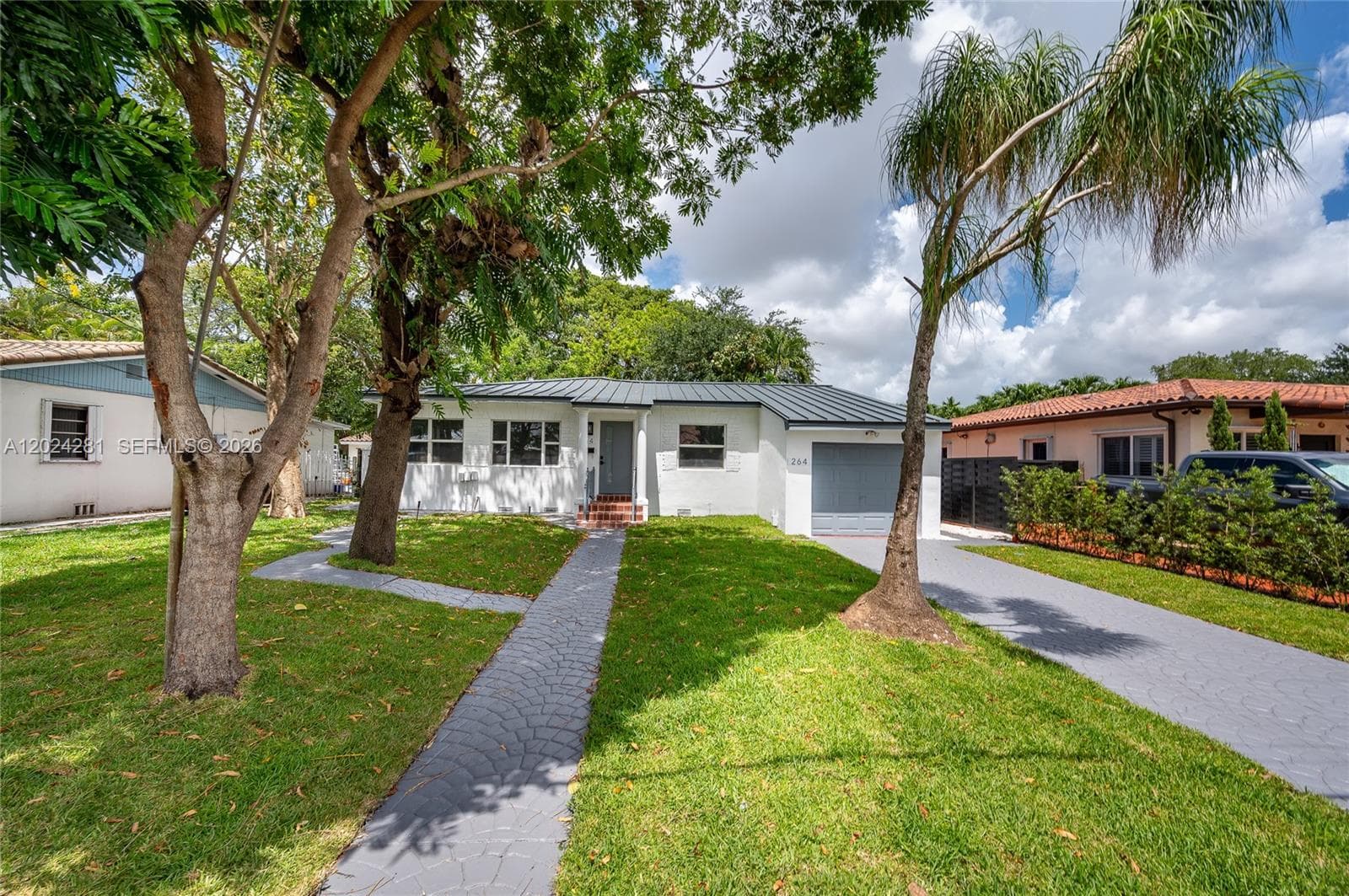 264 Navajo St, Miami Springs, FL 33166 photo 2