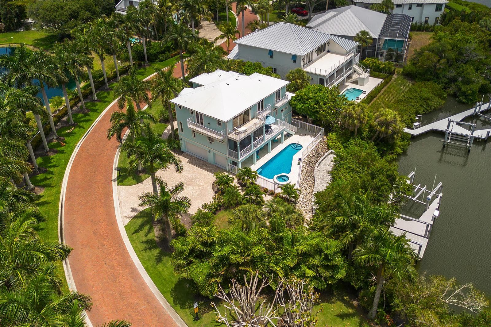 98 Southport Cove, Bonita Springs, FL 34134 photo 2