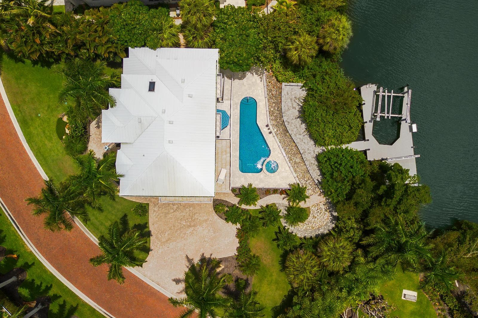 98 Southport Cove, Bonita Springs, FL 34134 photo 3