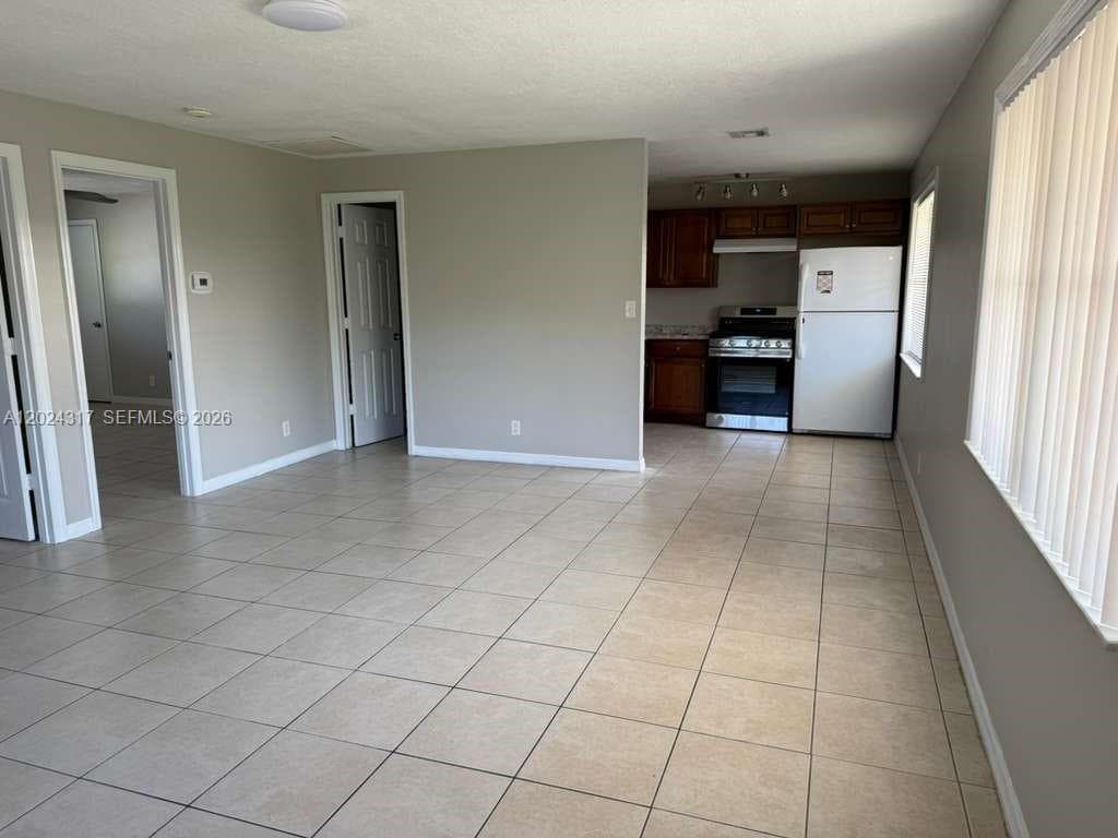 588 Holly Dr # B, Palm Beach Gardens, FL 33410 photo 4