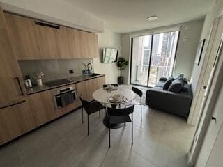 121 NE 5th Street, Miami, FL 33132 photo 2
