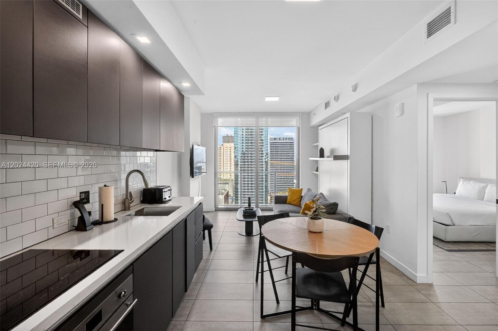 227 NE 2nd St # 2805, Miami, FL 33132 photo 5