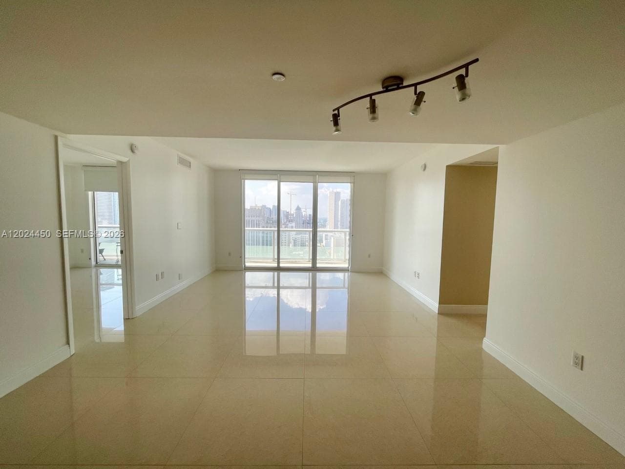 50 Biscayne Blvd # 2401, Miami, FL 33132 photo 2
