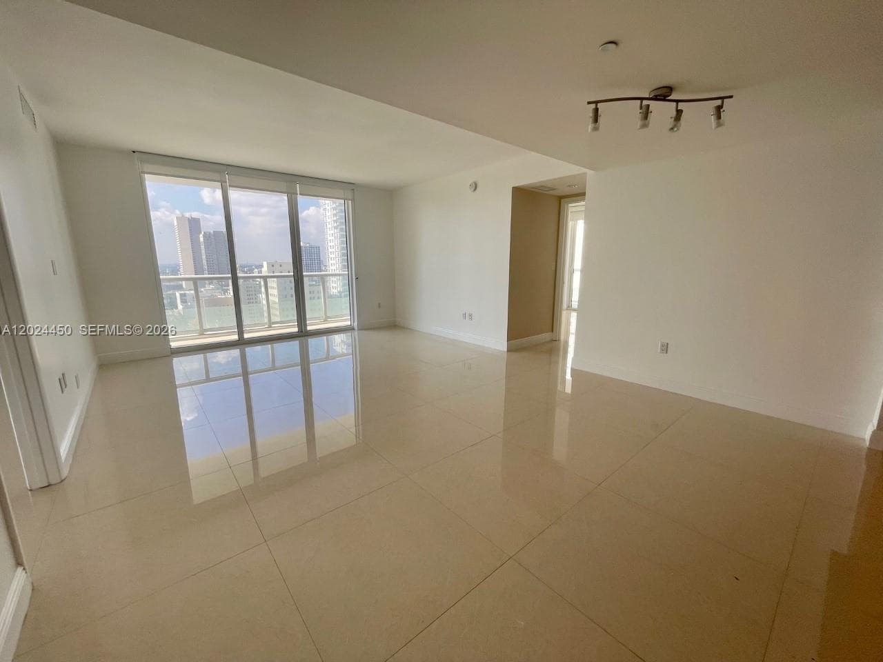50 Biscayne Blvd # 2401, Miami, FL 33132 photo 4