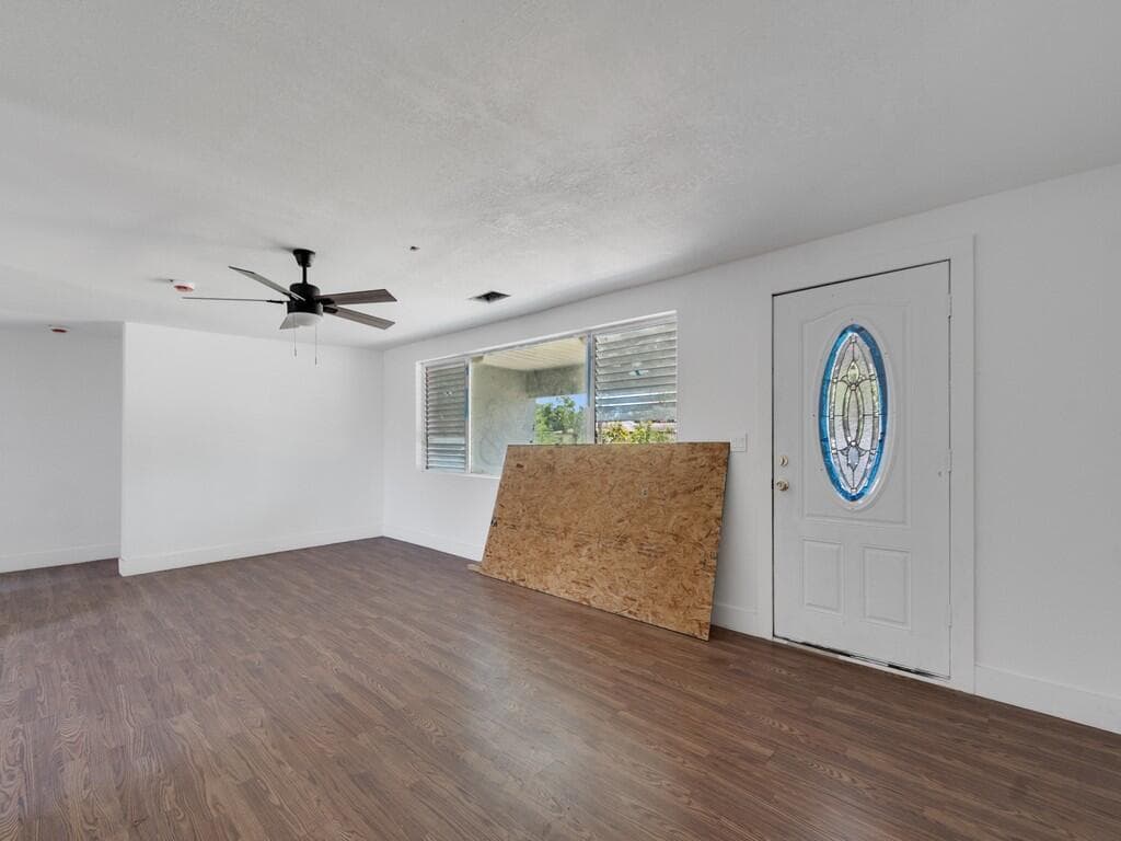 2556 44th Street, Vero Beach, FL 32967 photo 4