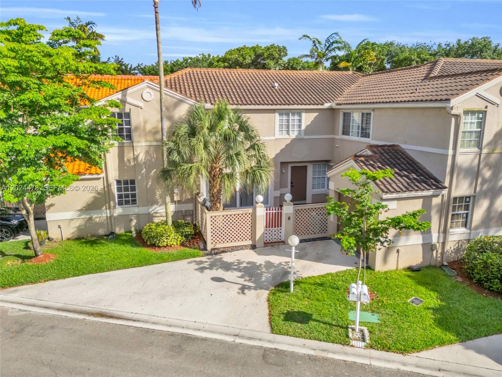 11022 Chandler Dr, Cooper City, FL 33026 photo 2