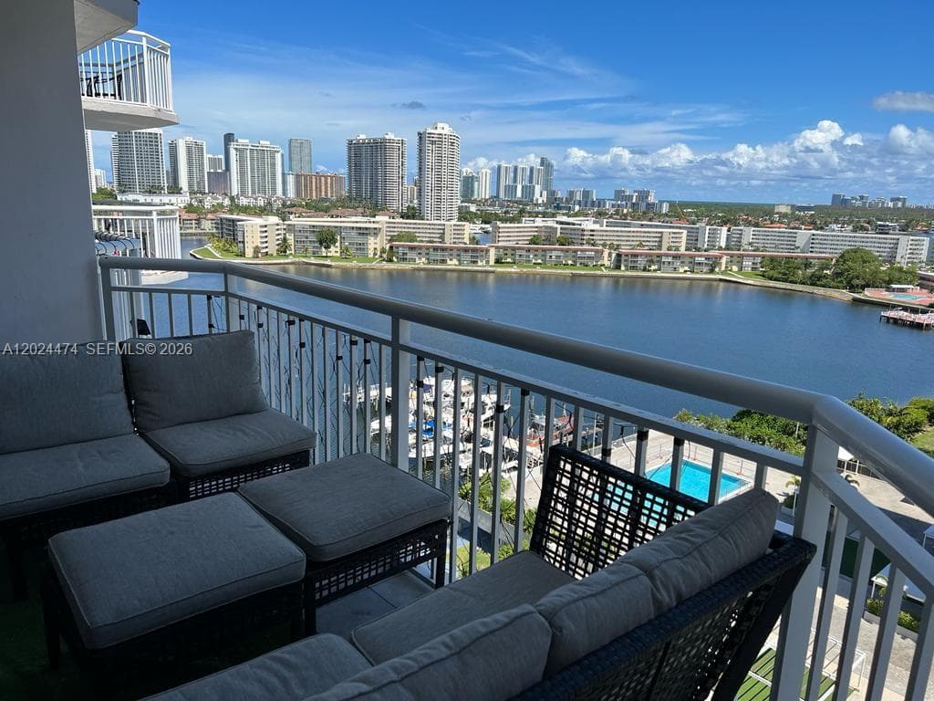 18061 Biscayne Blvd # 1404, Aventura, FL 33160 photo 3