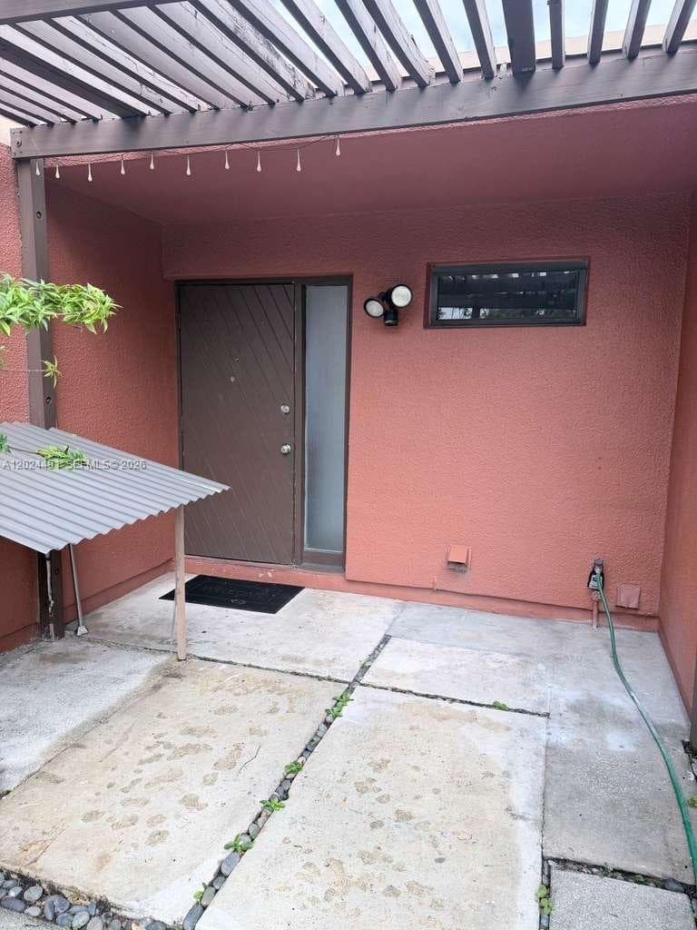 10343 Greenhouse Rd, Pembroke Pines, FL 33026 photo 3