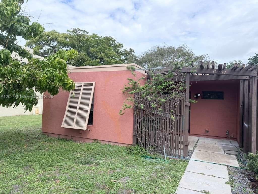 10343 Greenhouse Rd, Pembroke Pines, FL 33026 photo 4