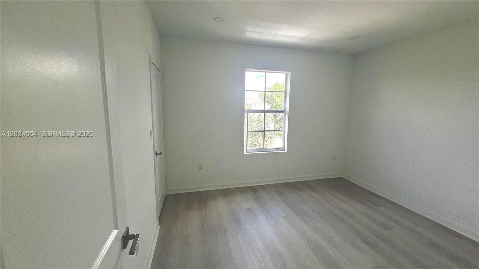 619 NE 4th St, Florida City, FL 33034 photo 5