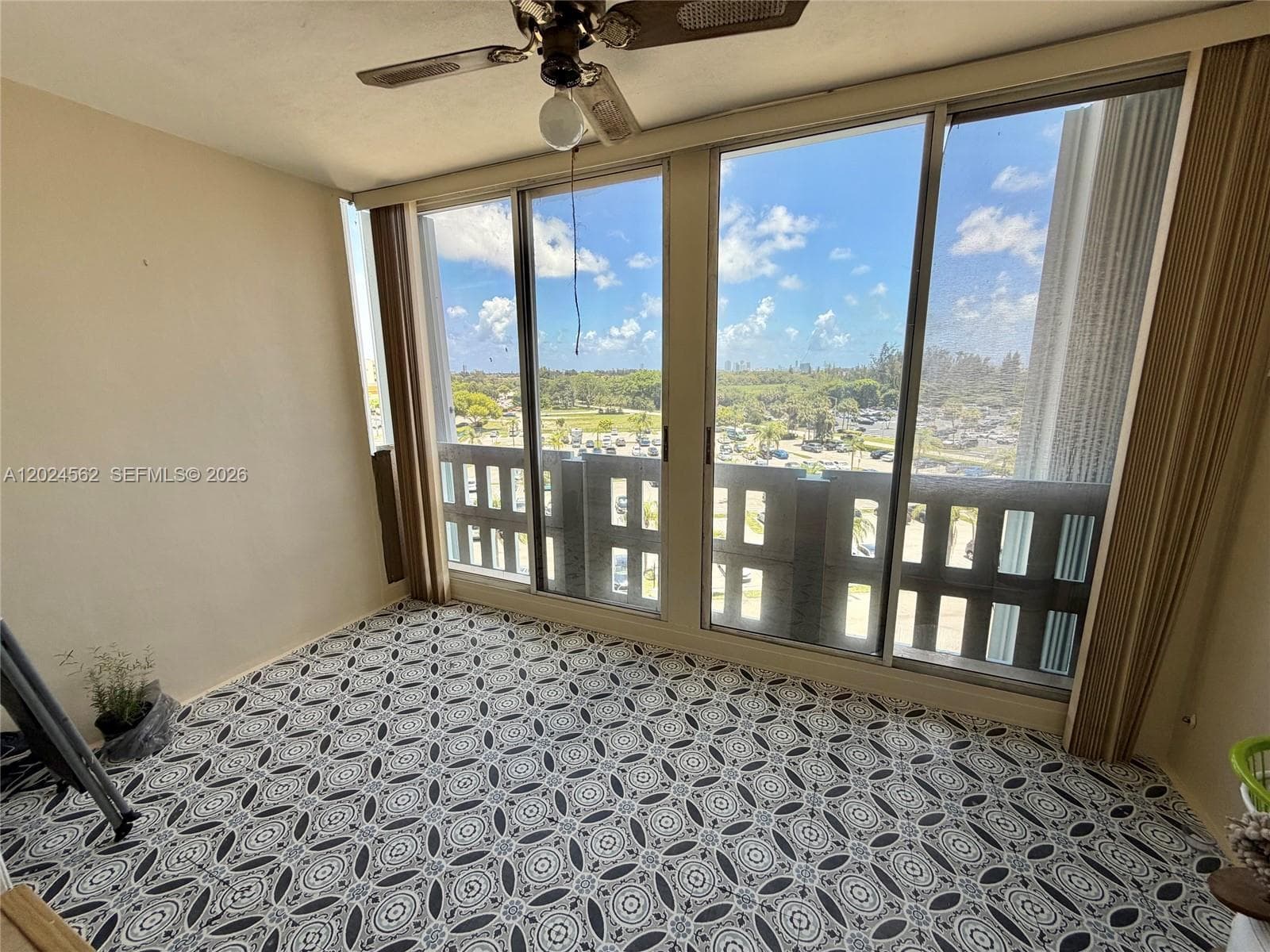 4001 Hillcrest Dr # 609, Hollywood, FL 33021 photo 4