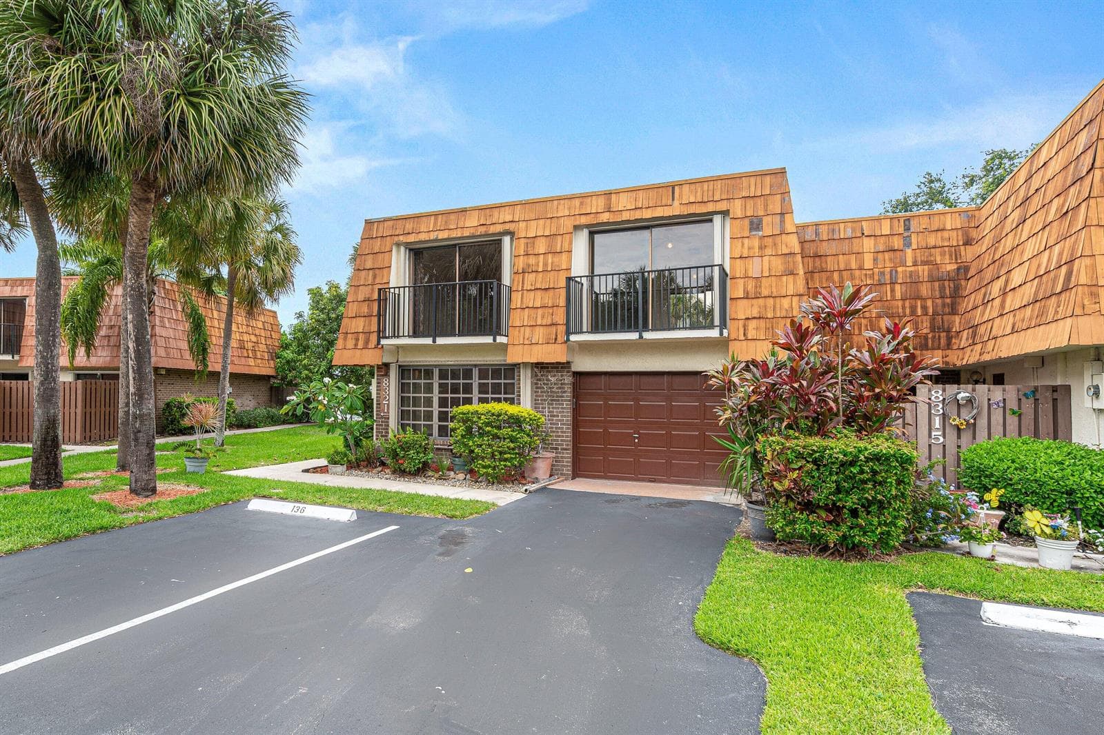 8321 S Coral Circle, North Lauderdale, FL 33068 photo 2