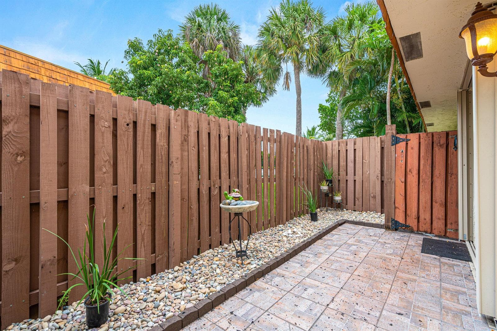 8321 S Coral Circle, North Lauderdale, FL 33068 photo 5
