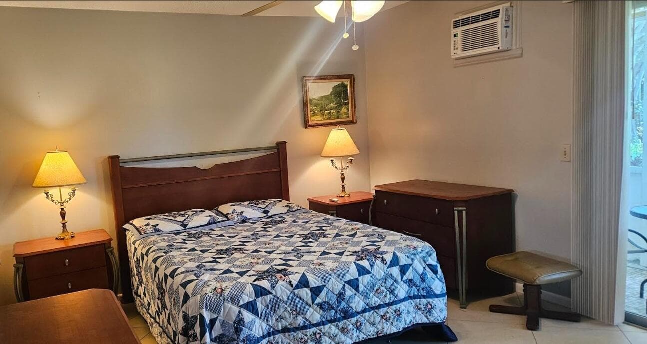 27 Newport B, Deerfield Beach, FL 33442 photo 5