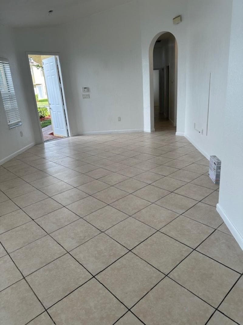 1056 NE 39th Avenue, Homestead, FL 33033 photo 2