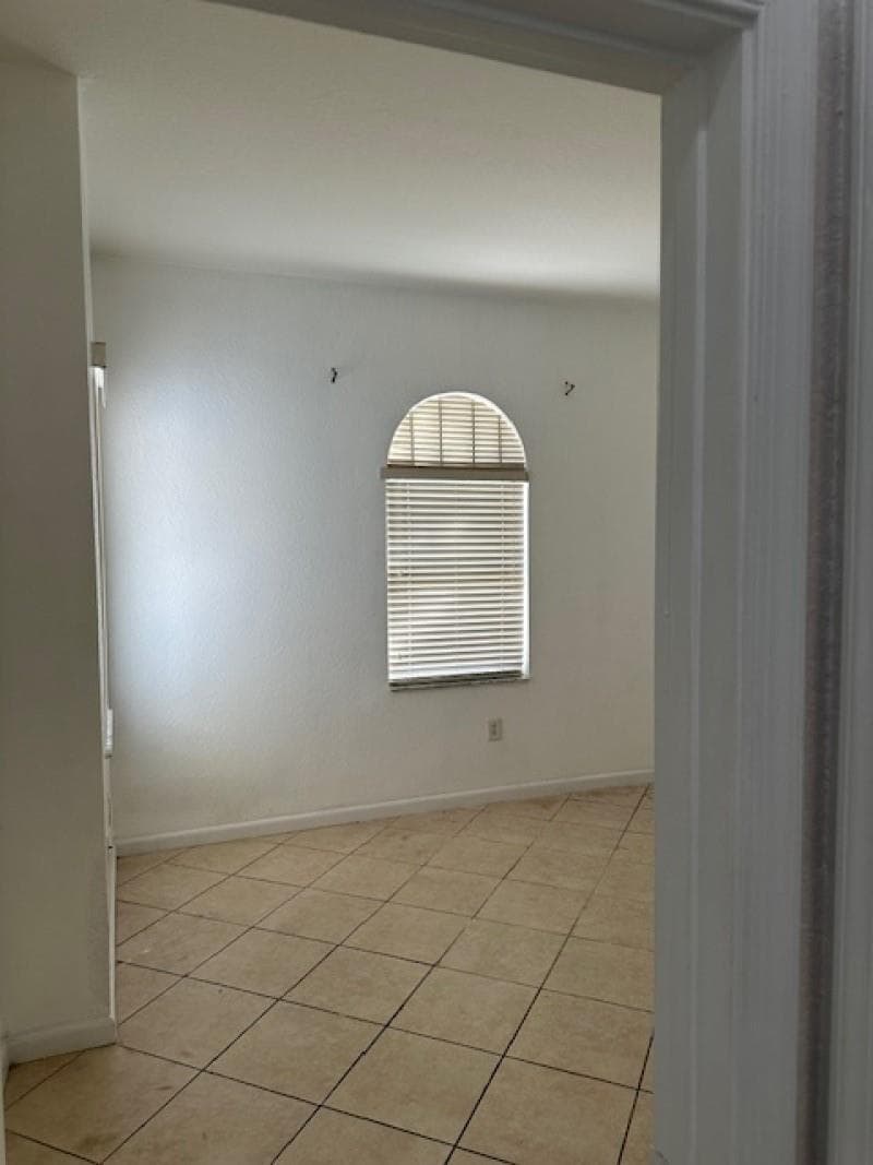 1056 NE 39th Avenue, Homestead, FL 33033 photo 4