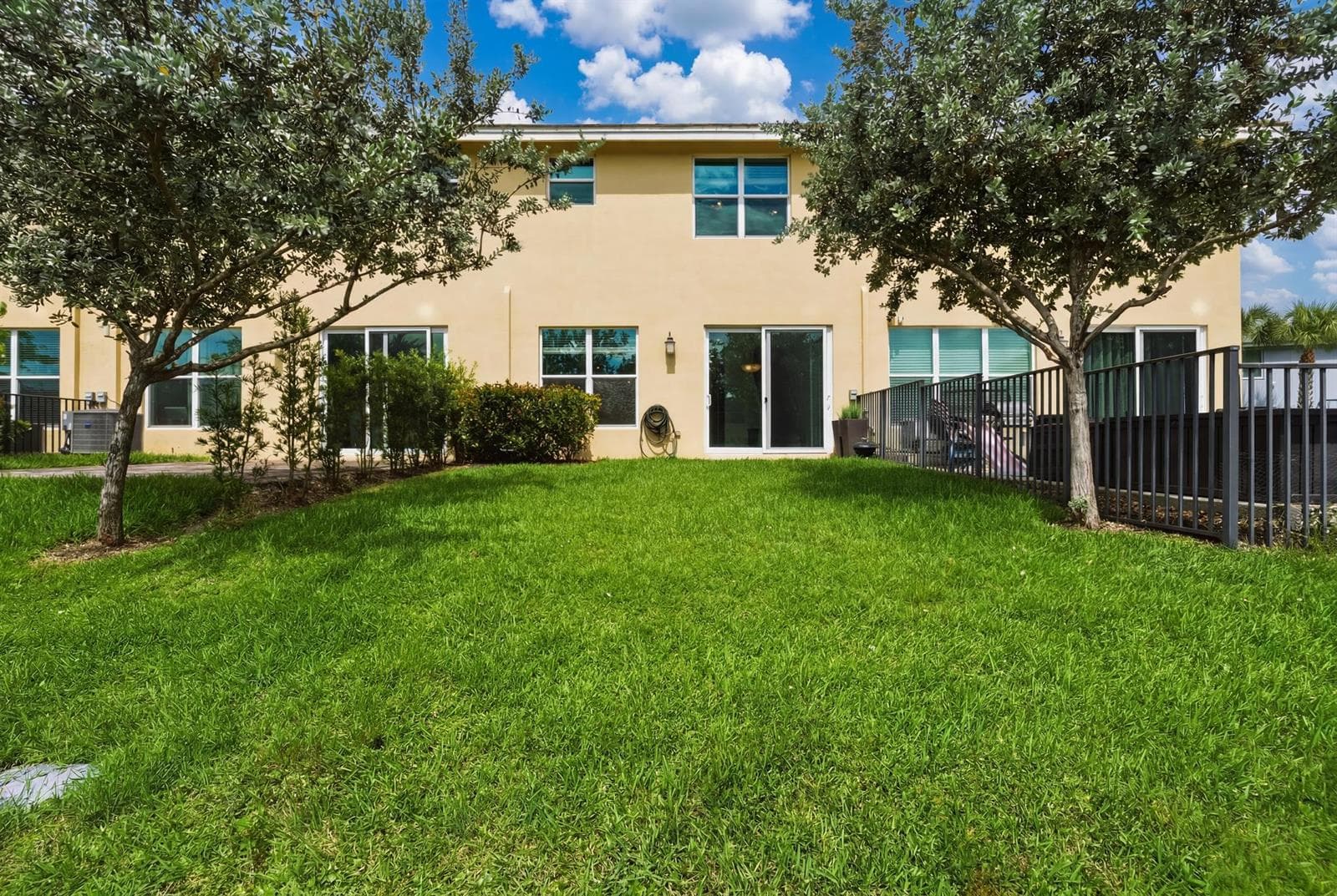 4364 Veleiros Avenue, Deerfield Beach, FL 33064 photo 2