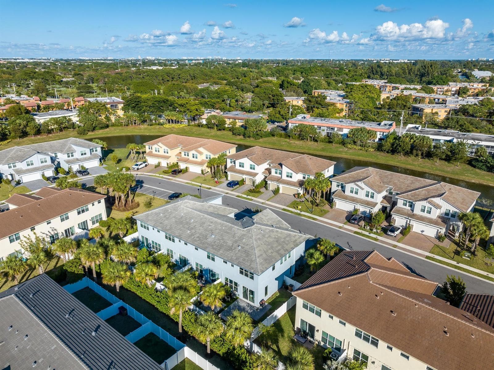 4364 Veleiros Avenue, Deerfield Beach, FL 33064 photo 4