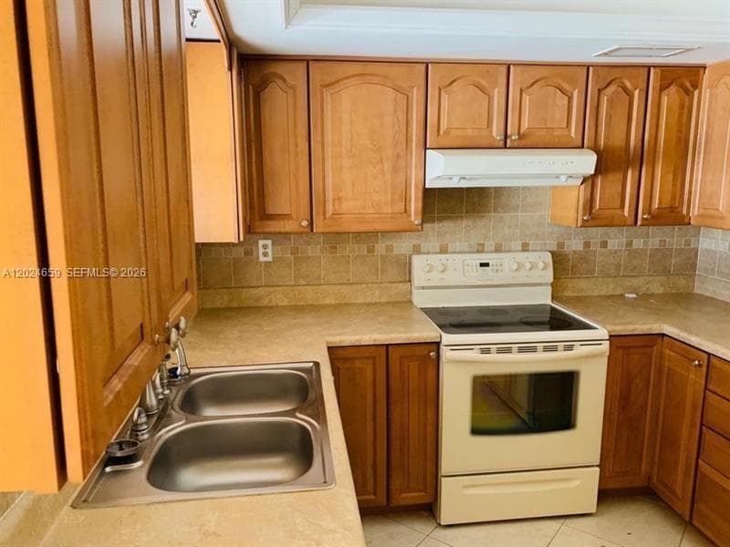 344 SW 1st St # 9, Pompano Beach, FL 33060 photo 2