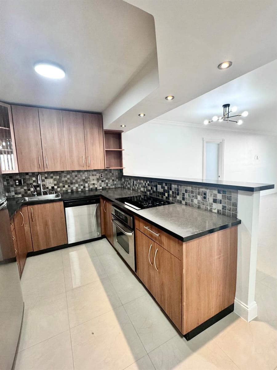 600 Three Islands Boulevard # 1108, Hallandale Beach, FL 33009 photo 3
