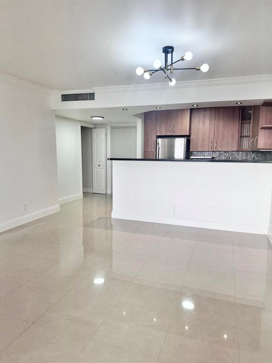 600 Three Islands Boulevard # 1108, Hallandale Beach, FL 33009 photo 4