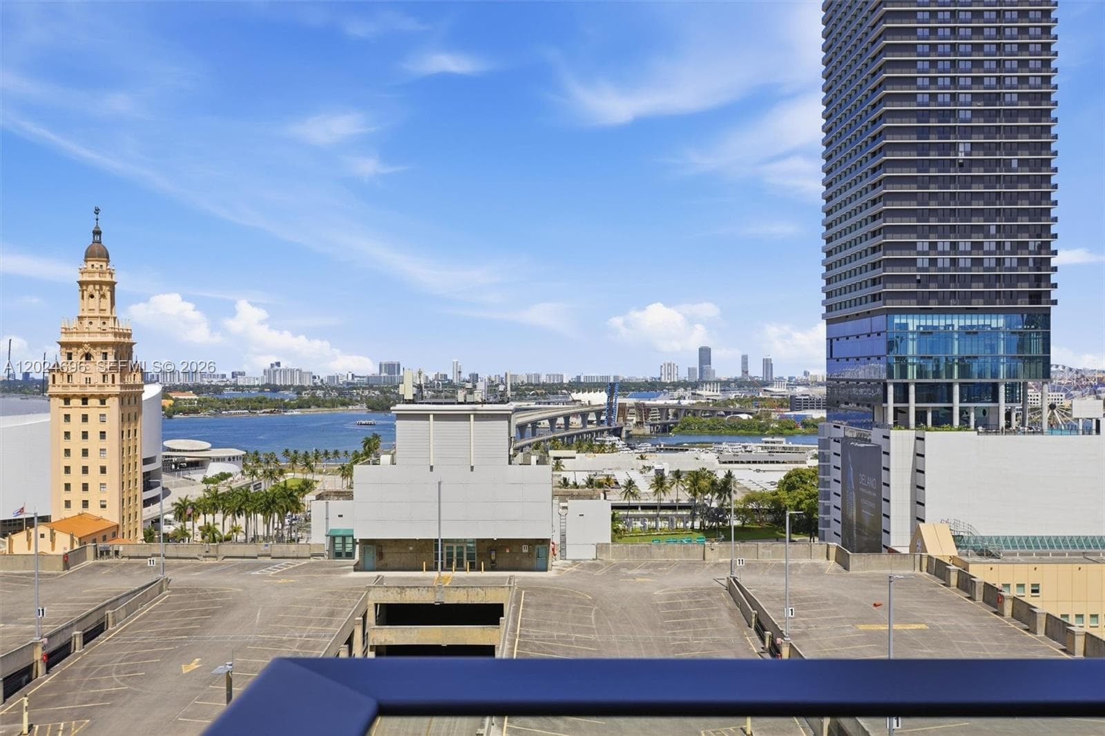 121 NE 5th St # 1712, Miami, FL 33132 photo 3