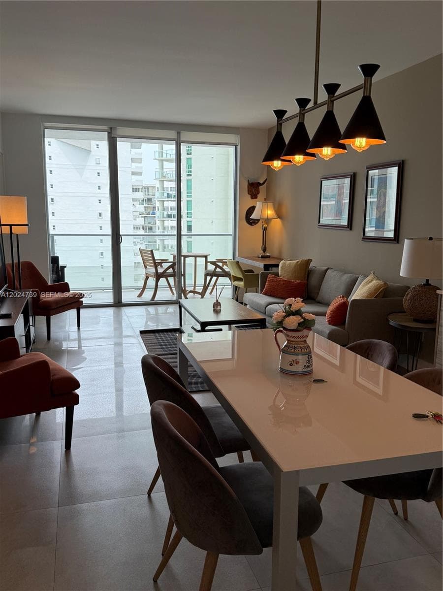1300 Brickell Bay Dr # 1007, Miami, FL 33131 photo 4