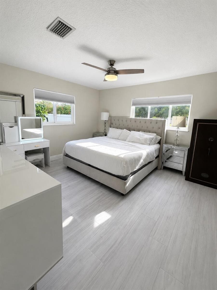 460 SW 55th Avenue, Plantation, FL 33317 photo 5
