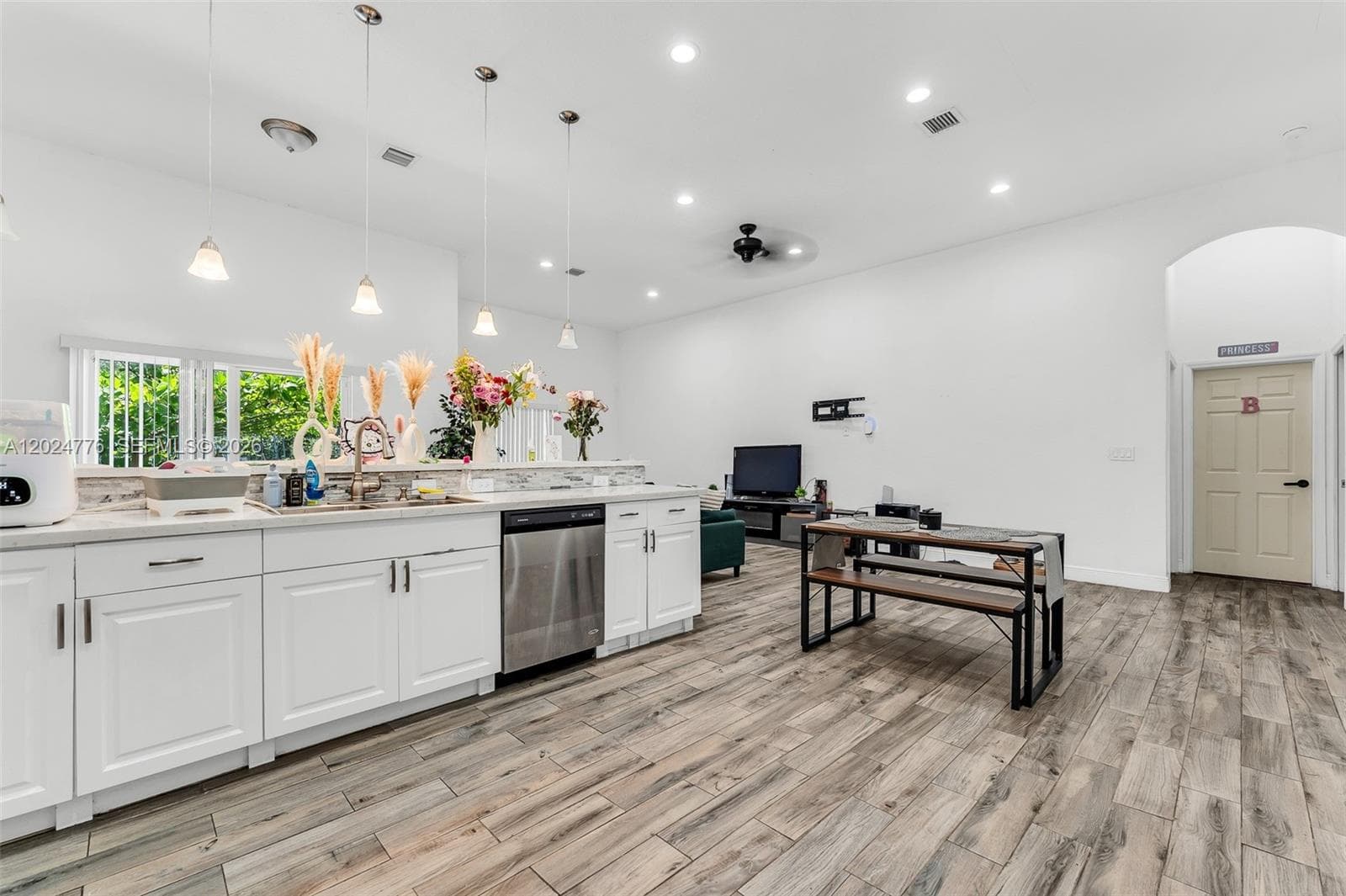 2804 Washington Dr, Fort Lauderdale, FL 33311 photo 5