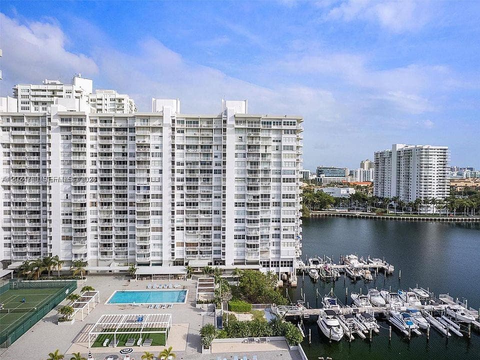 18081 Biscayne Blvd # 1904, Aventura, FL 33160 photo 3