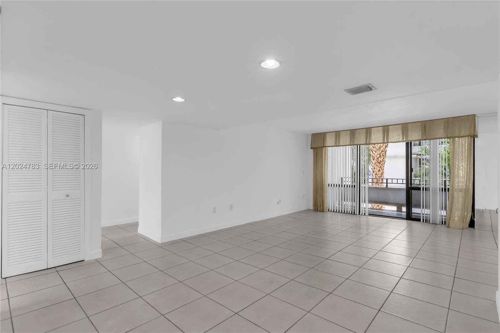 13951 Kendale Lakes Cir # 208A, Miami, FL 33183 photo 5