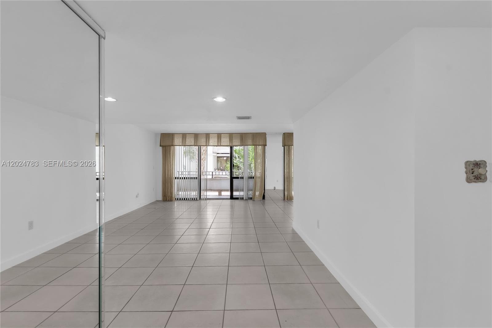 13951 Kendale Lakes Cir # 208A, Miami, FL 33183 photo 4
