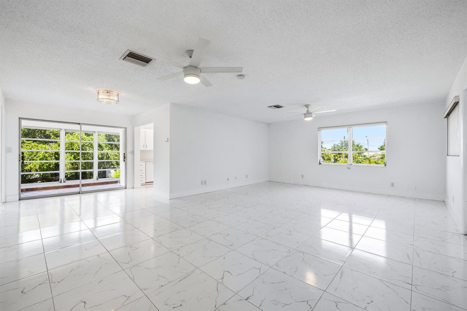 941 Crystal Lake Drive # 207, Deerfield Beach, FL 33064 photo 2