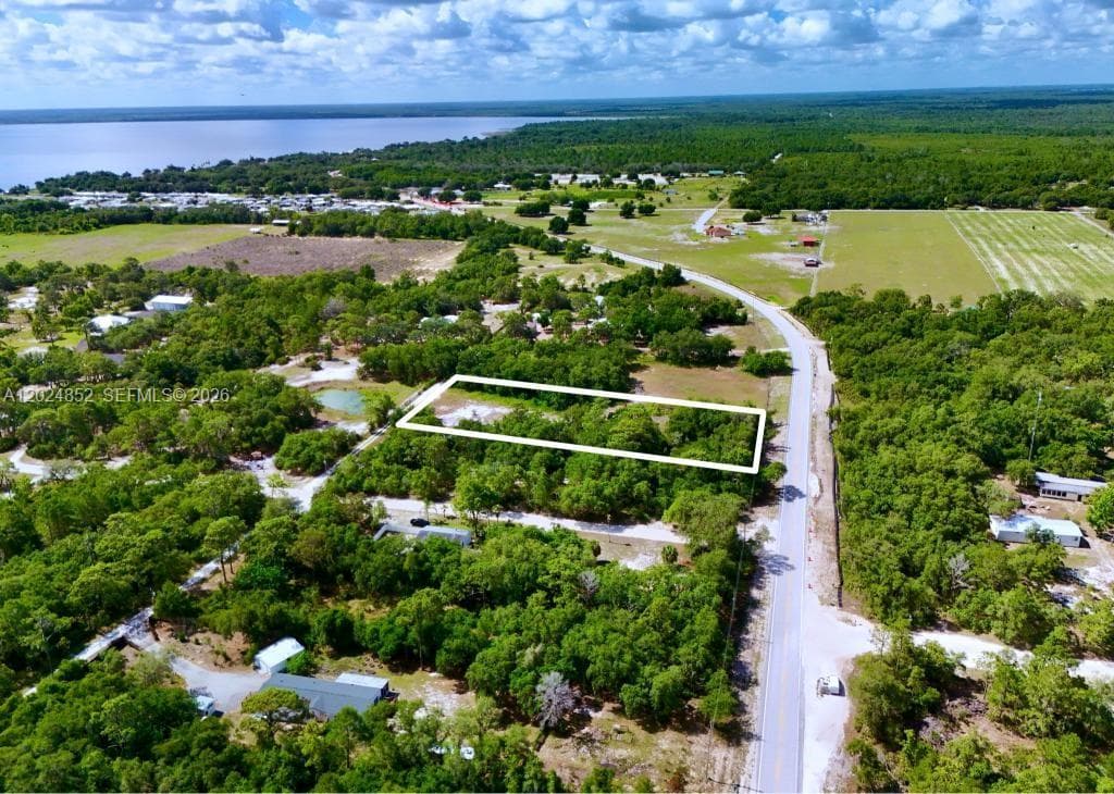 3175 Walk In Water Rd, Lake Wales, FL 33898 photo 2