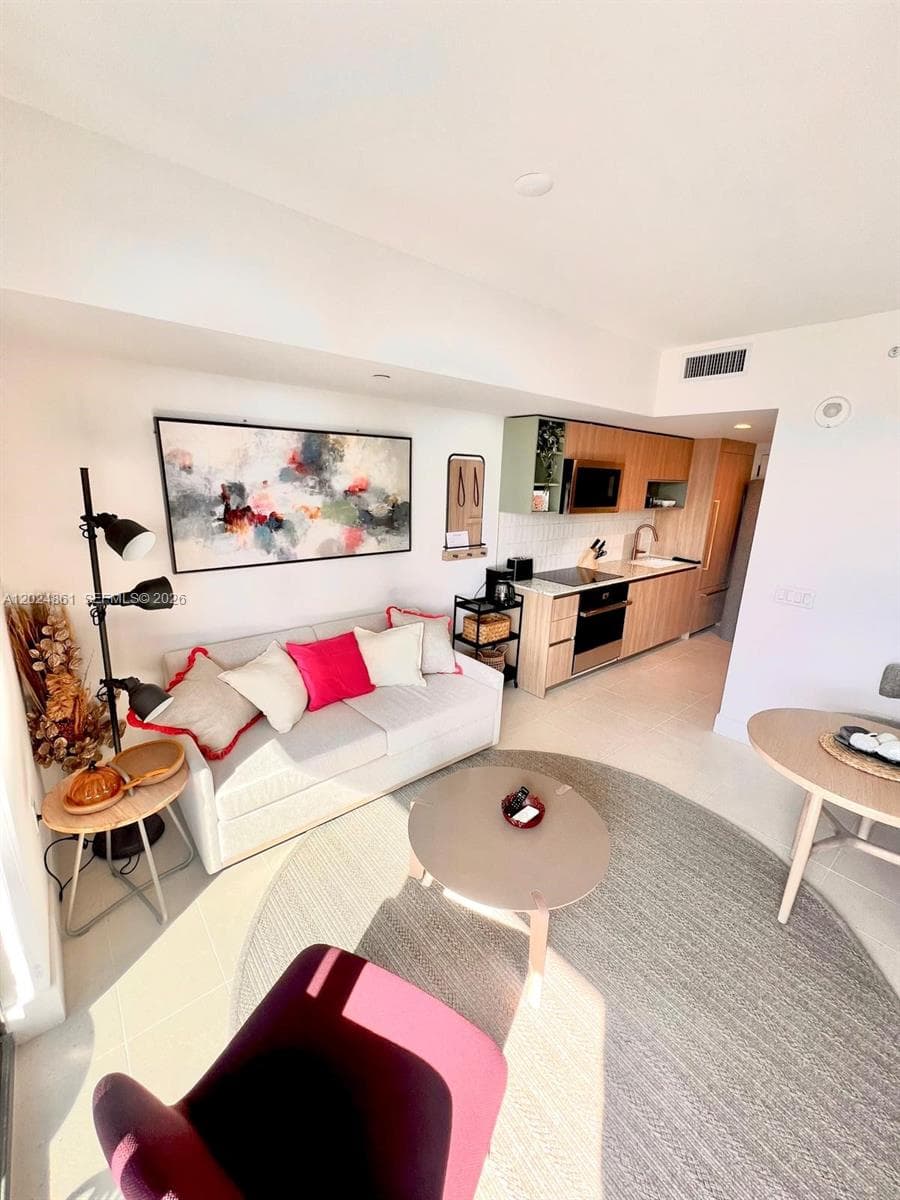 159 NE 6th St # 2508, Miami, FL 33132 photo 3