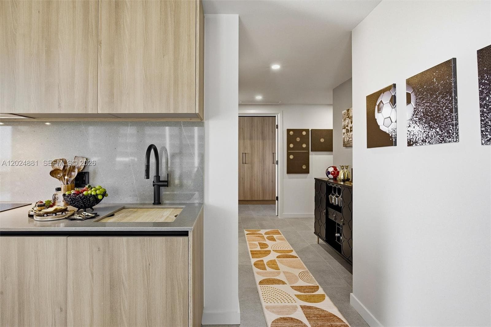 121 NE 5th St # 1712, Miami, FL 33132 photo 4