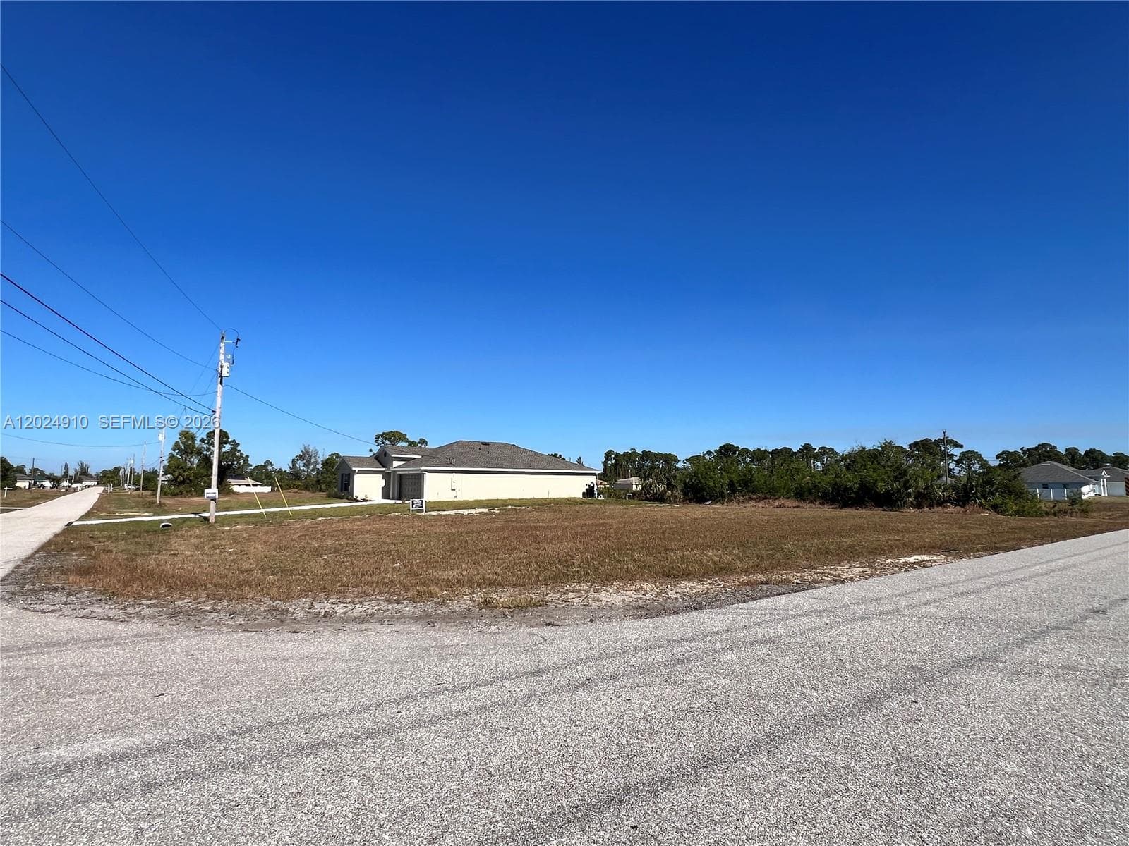 3239 NE 9 Avenue, Cape Coral, FL 33909 photo 5