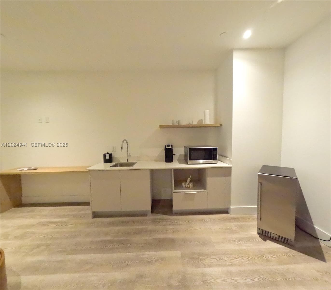 229 SW 9th St # 508, Miami, FL 33130 photo 3