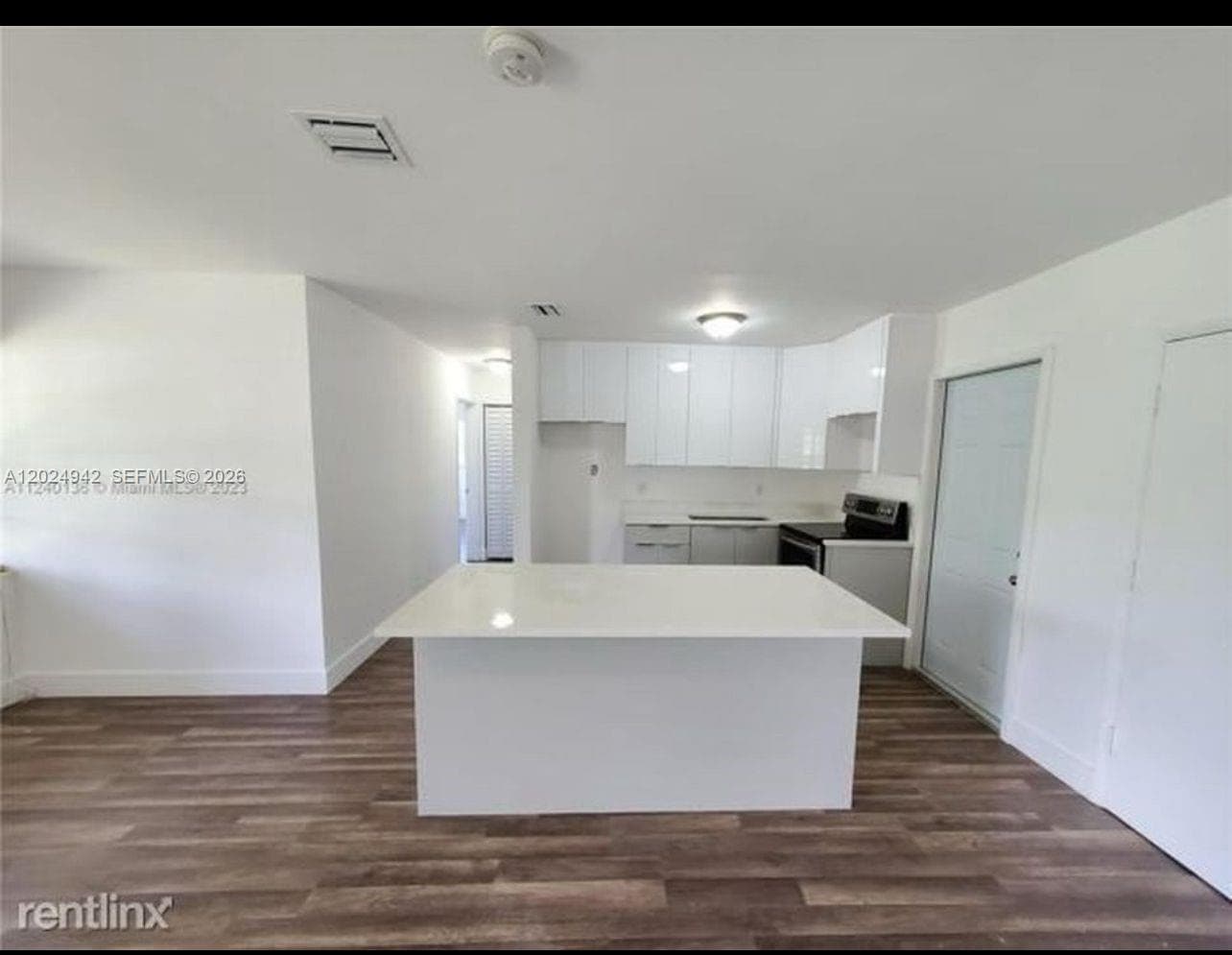 1770 NE 170th St, North Miami Beach, FL 33162 photo 3