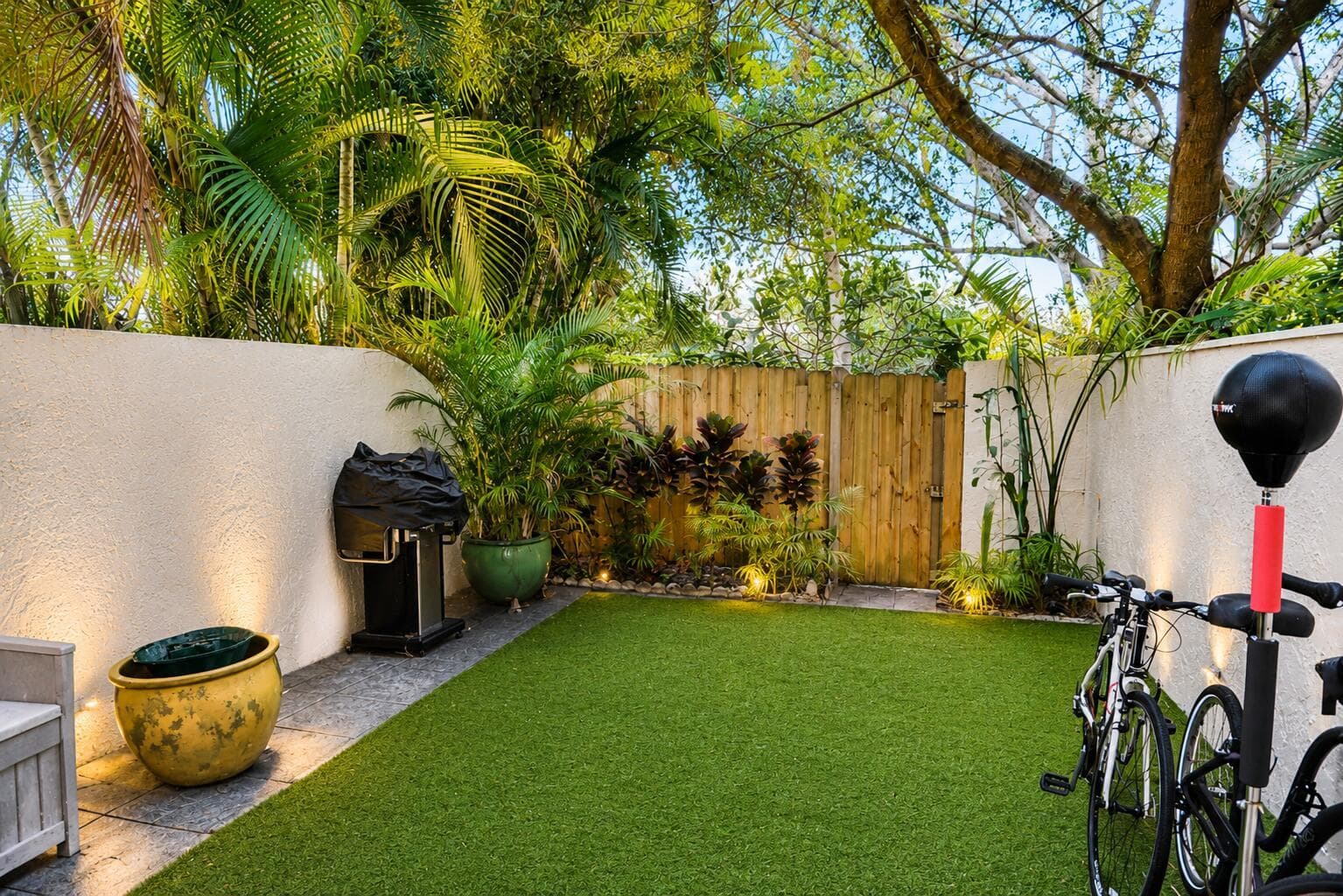 3062 S Oakland Forest Drive # 203, Oakland Park, FL 33309 photo 4