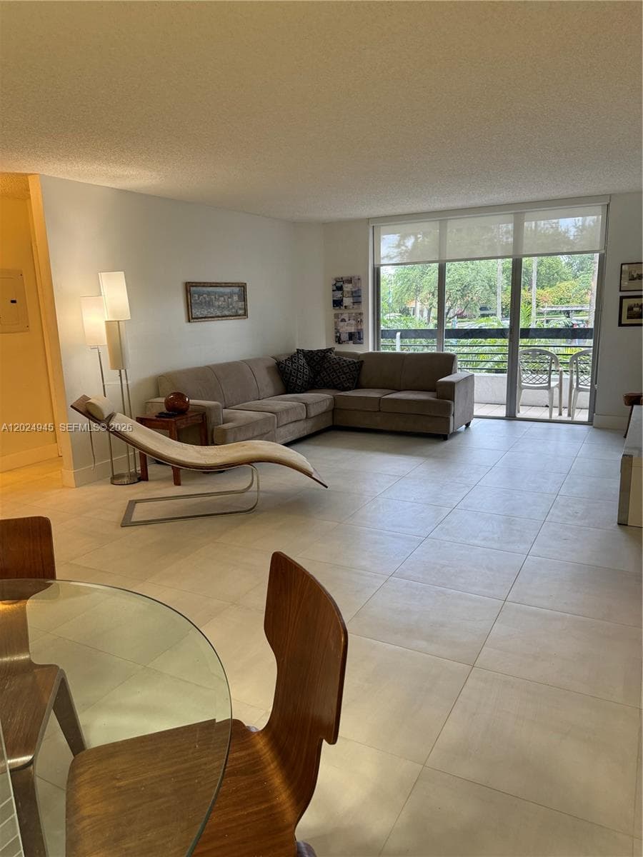 3600 Mystic Pointe Dr # 208, Aventura, FL 33180 photo 4